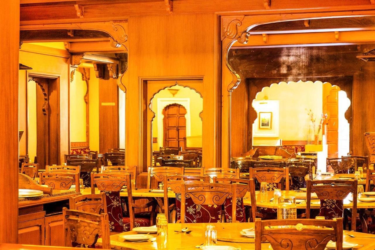 Collection O Hotel Rajwada Near The Pavillion Púna Kültér fotó